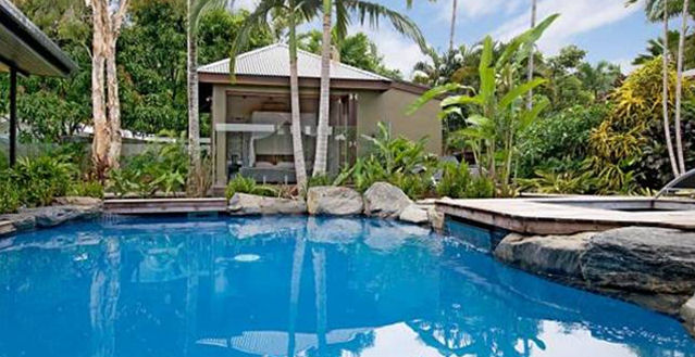 Port Douglas Beach Cottage Rental