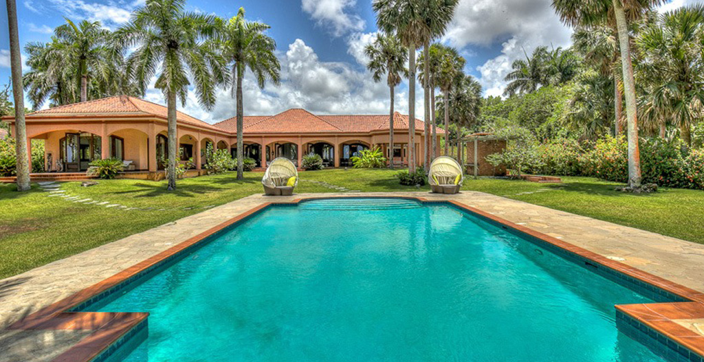 Villa Sea Breeze Holiday Rental