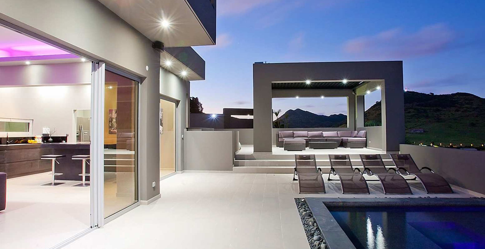 Emvie Holiday Rental